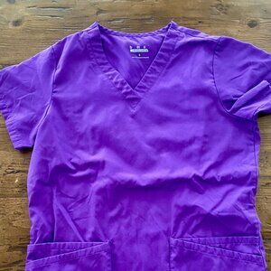 Butter soft originals scrub top - Wild Plum - size SMALL